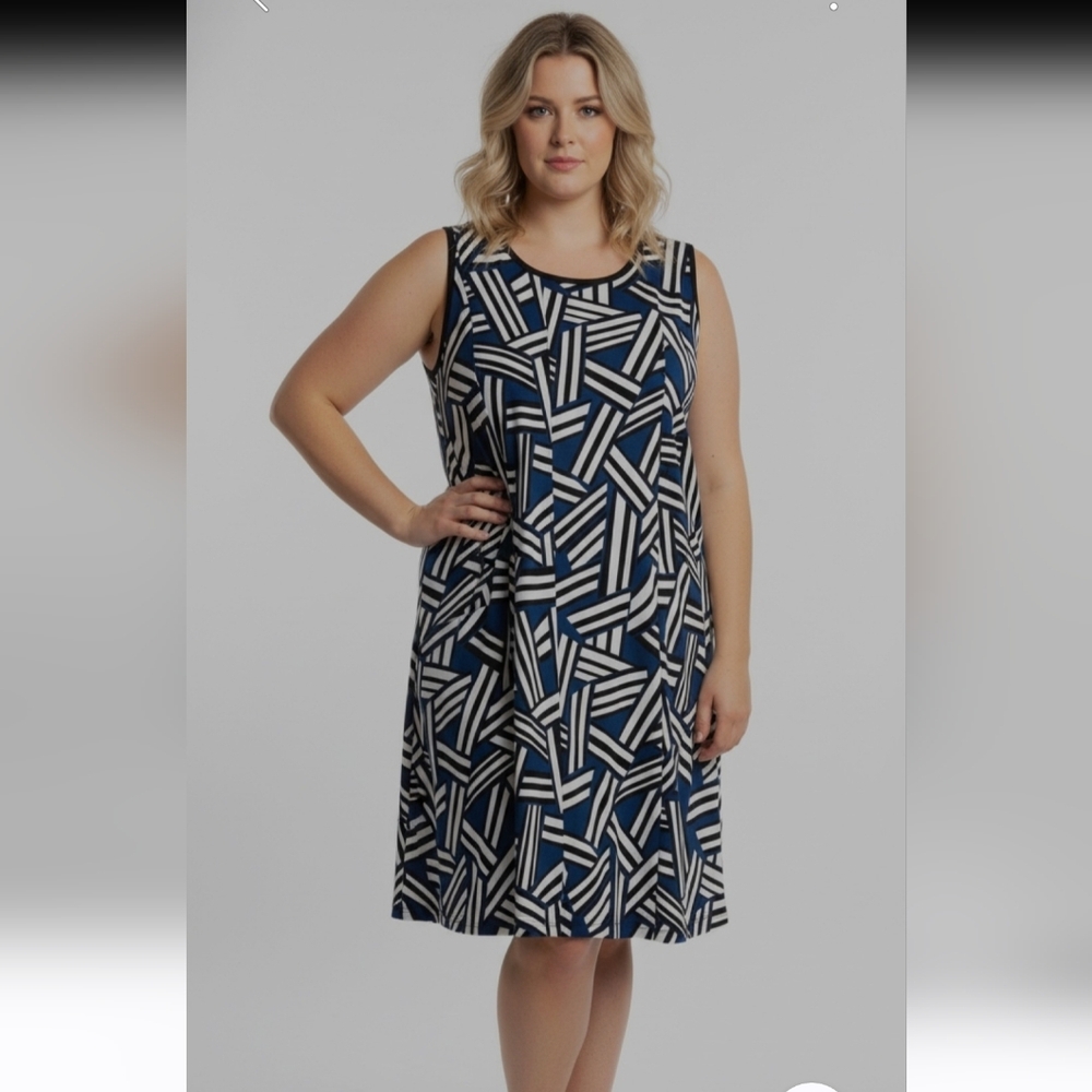 🥰NWT Christopher & Banks Navy and White Patterned Midi Dress